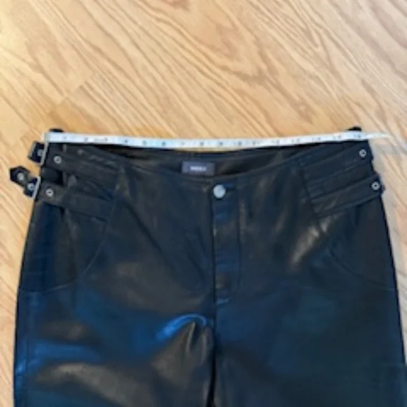 Y2K Soft Black Leather MEXX Sz 10, Lined, Moto Detail - Picture 2 of 8